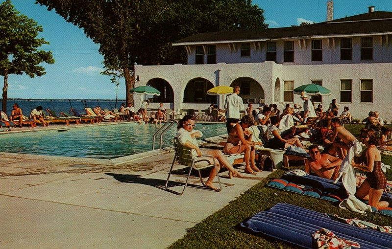 Gratiot Inn (Windemere Hotel) - Vintage Postcard (newer photo)